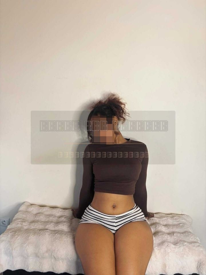 Azeb - escort in Addis Ababa